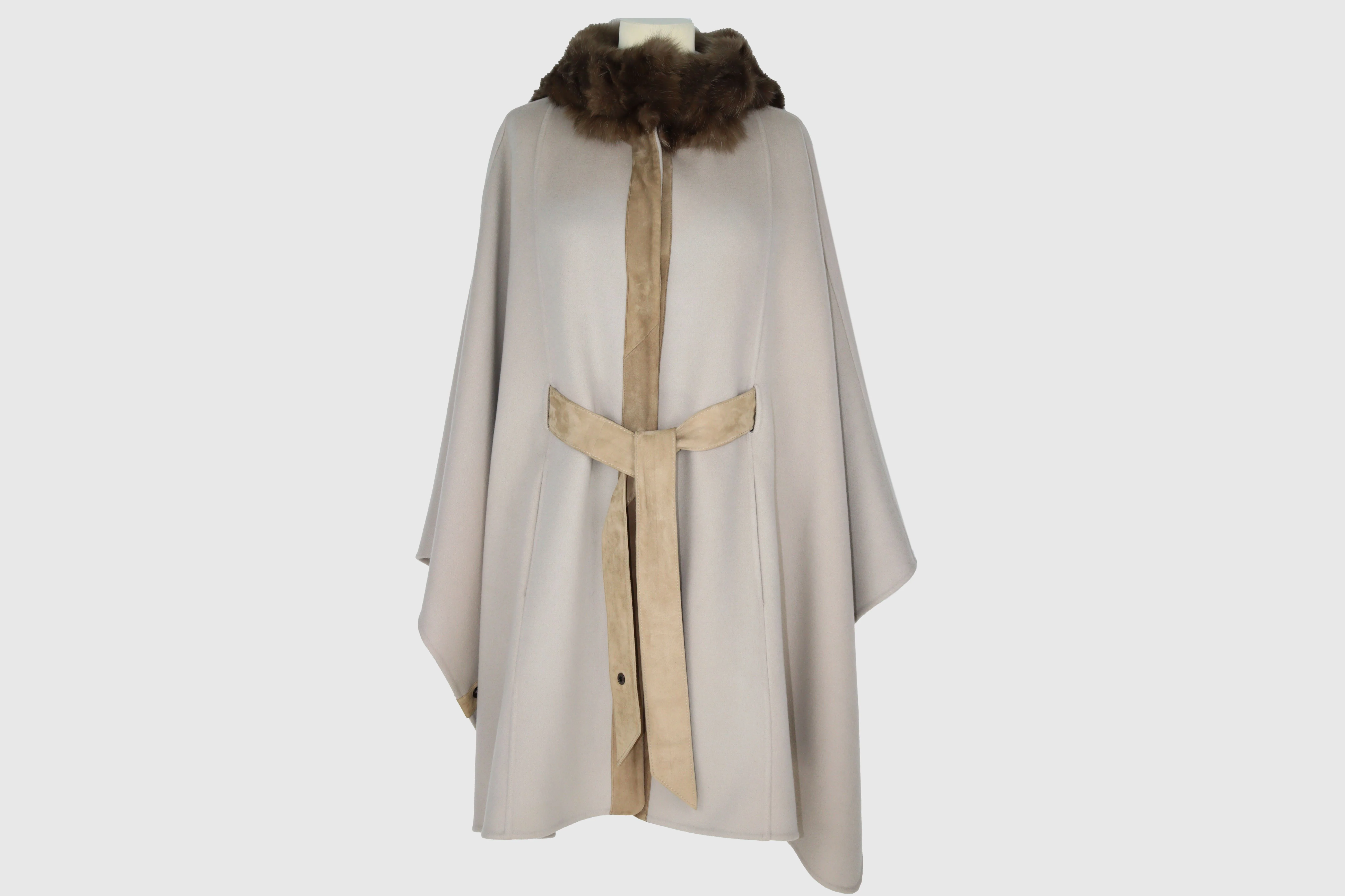 Beige Cape w/ Hooded Fur Clothing Loro Piana