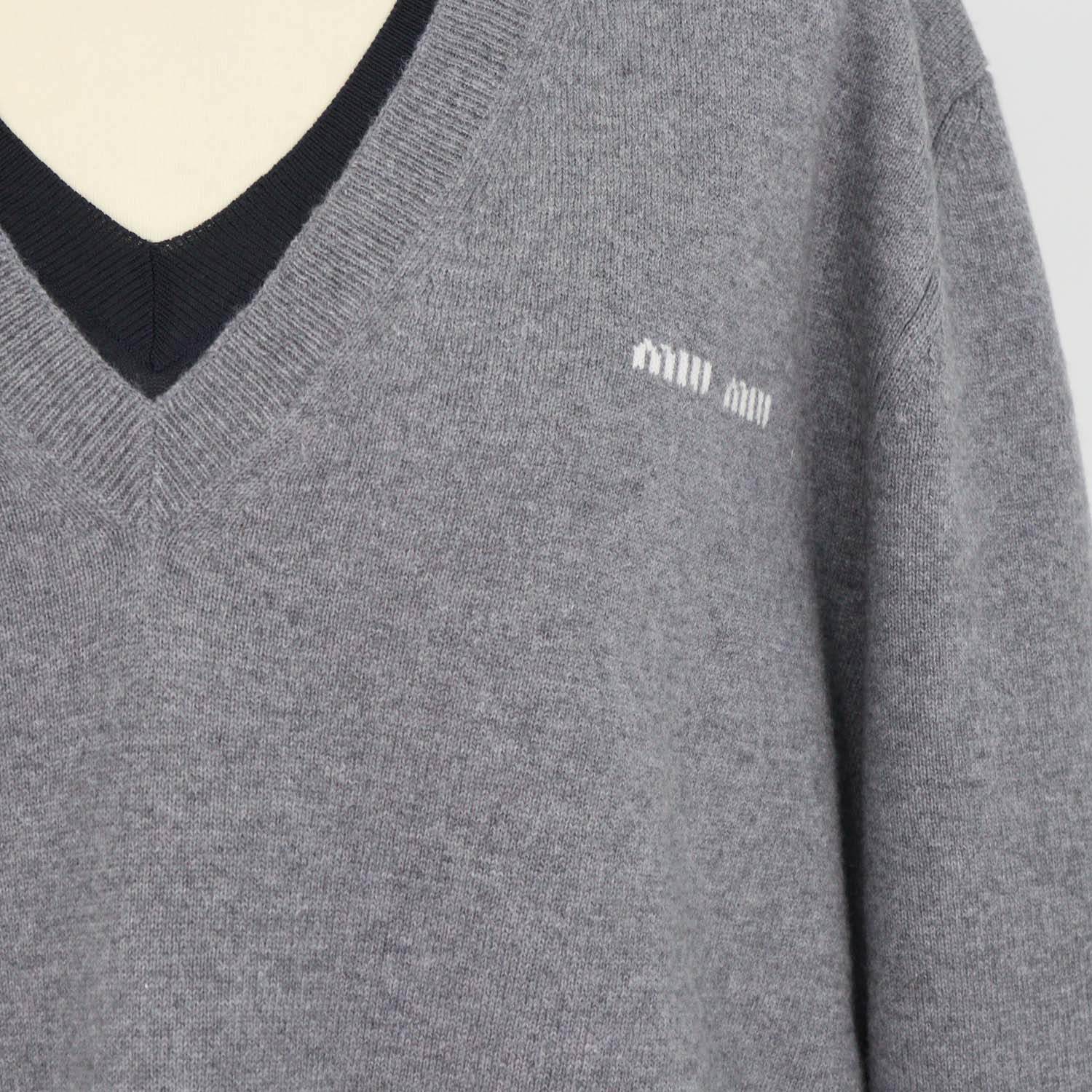 Miu Miu Grey,Navy Blue Cashmere and Silk V Neck Sweater
